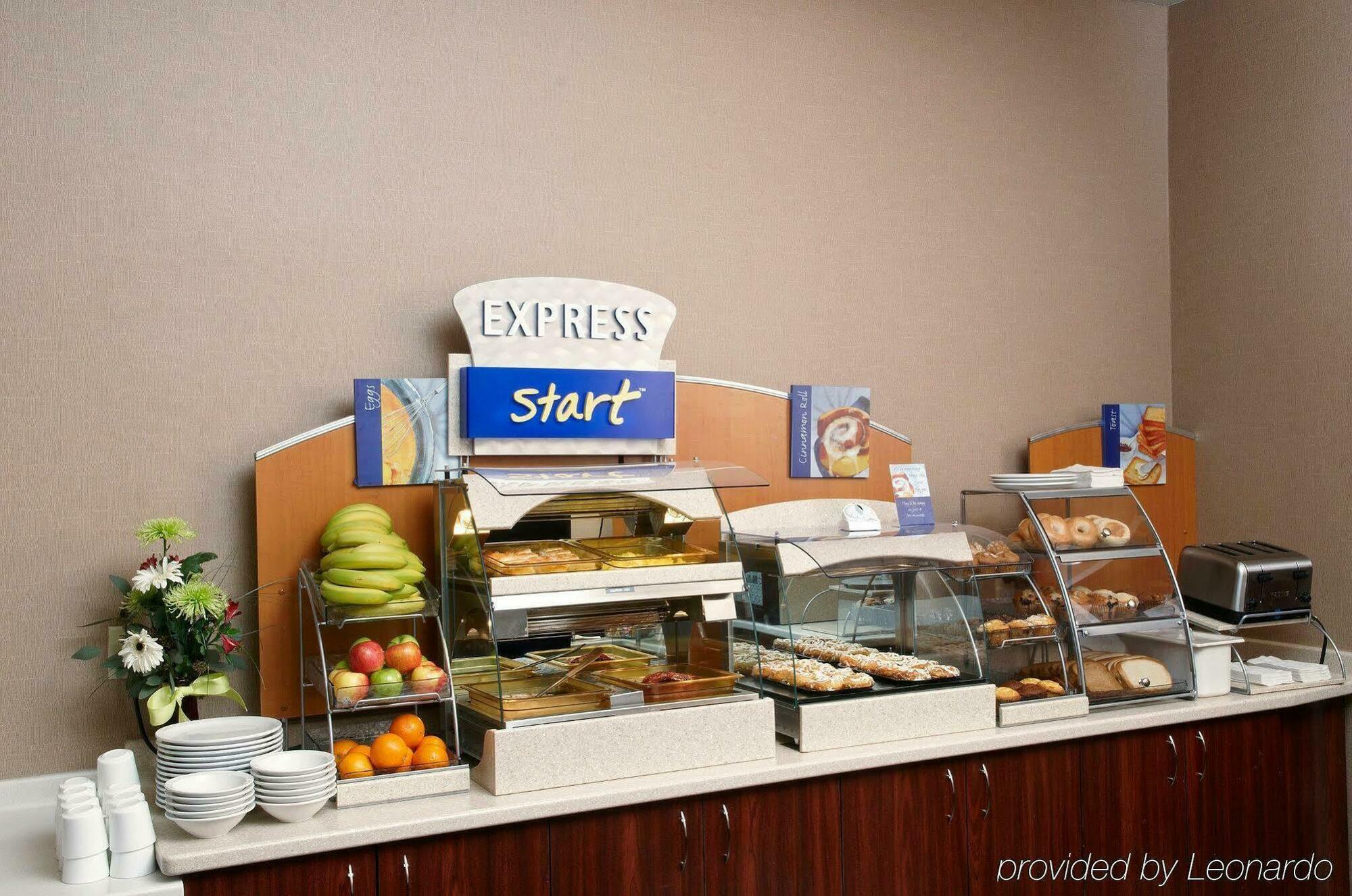 Holiday Inn Express Hotel & Suites Minneapolis-Downtown Convention Center By Ihg Kültér fotó